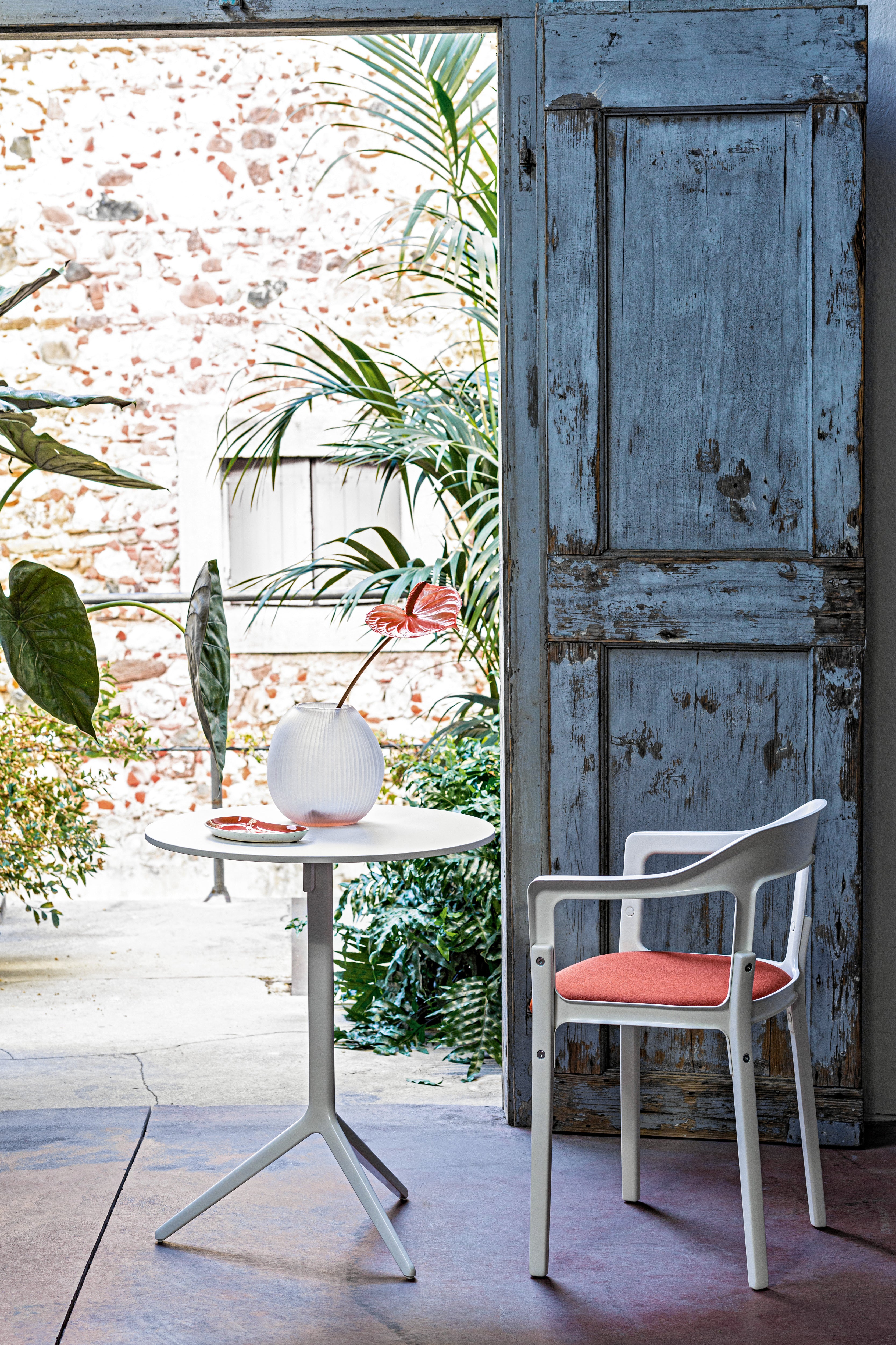 Krzesło STEELWOOD biały z białą poduszką Magis    Eye on Design