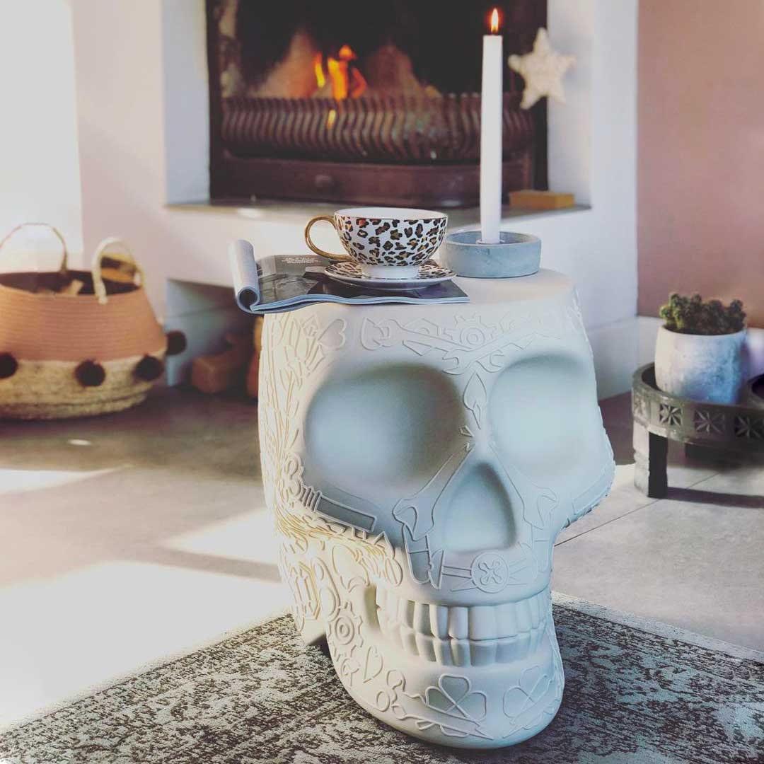 Stołek i stolik boczny MEXICO terakota Qeeboo    Eye on Design